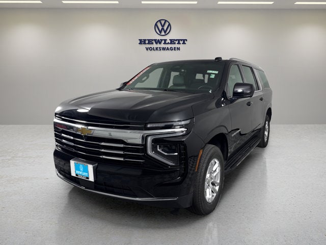 2025 Chevrolet Suburban LT