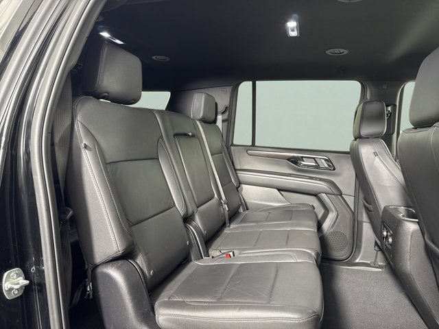 2025 Chevrolet Suburban LT