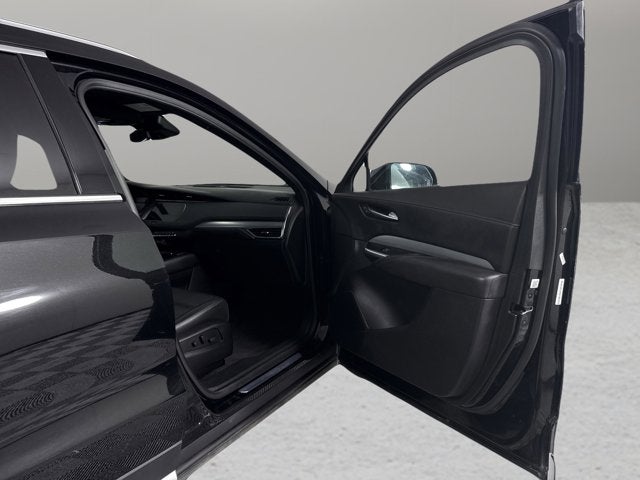 2023 Cadillac XT4 FWD Premium Luxury