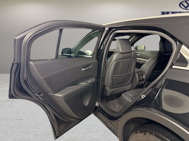 2025 Cadillac XT4 FWD Premium Luxury