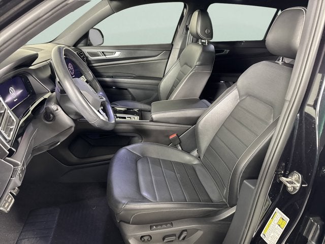 2024 Volkswagen Atlas Cross Sport 2.0T SEL R-Line