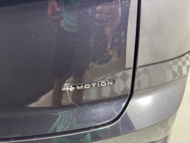 2024 Volkswagen Atlas Cross Sport 2.0T SEL R-Line
