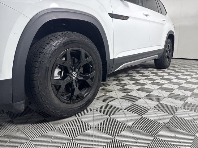 2024 Volkswagen Atlas 2.0T Peak Edition SE w/Technology