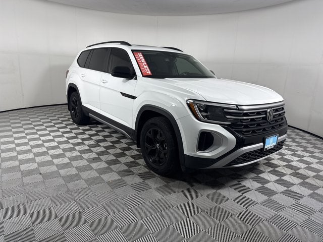 2024 Volkswagen Atlas 2.0T Peak Edition SE w/Technology