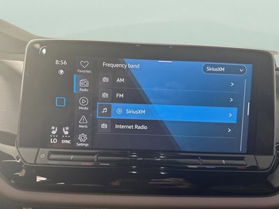 2025 Volkswagen Atlas Cross Sport 2.0T SE