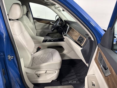 2025 Volkswagen Atlas 2.0T SE w/Technology