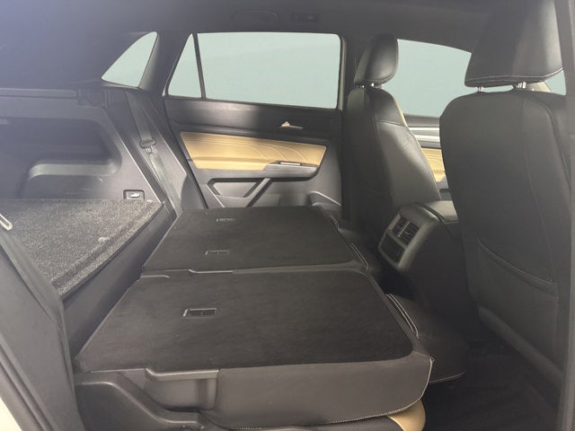 2023 Volkswagen Atlas Cross Sport 3.6L V6 SEL R-Line Black