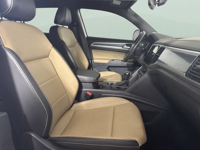 2023 Volkswagen Atlas Cross Sport 3.6L V6 SEL R-Line Black