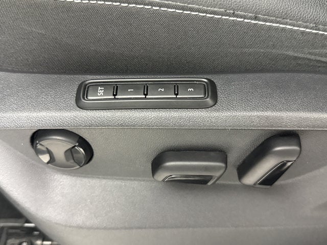 2023 Volkswagen Atlas 3.6L V6 SEL R-Line Black