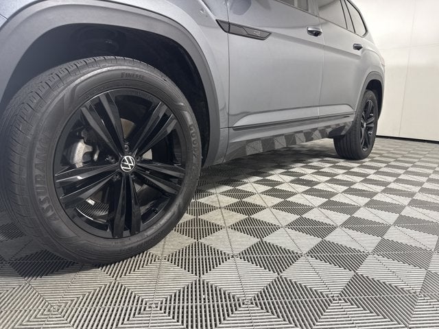 2023 Volkswagen Atlas 3.6L V6 SEL R-Line Black