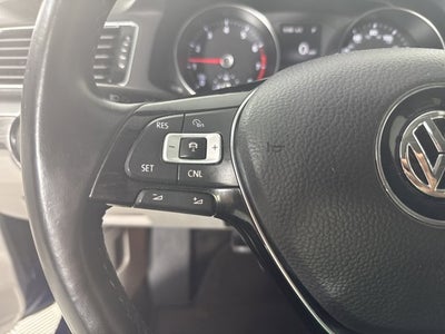 2017 Volkswagen Passat 1.8T SE w/Technology