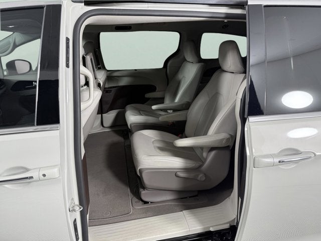 2021 Chrysler Pacifica Hybrid Touring L