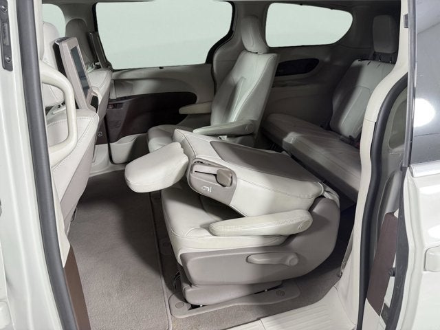 2021 Chrysler Pacifica Hybrid Touring L