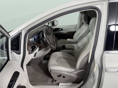 2021 Chrysler Pacifica Hybrid Touring L