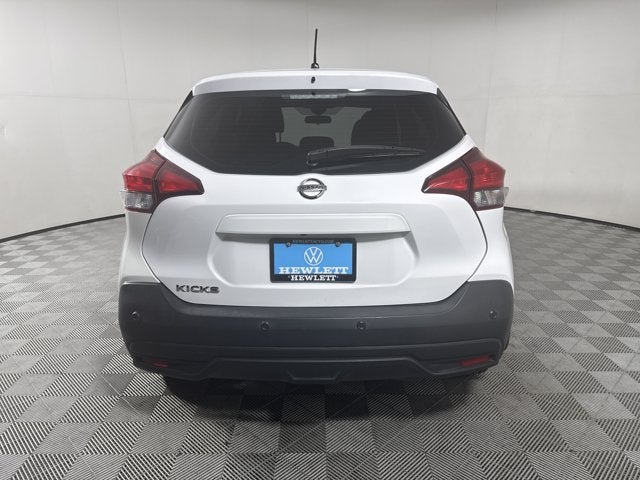 2020 Nissan Kicks S