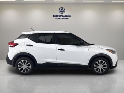 2020 Nissan Kicks S