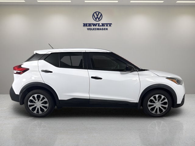 2020 Nissan Kicks S