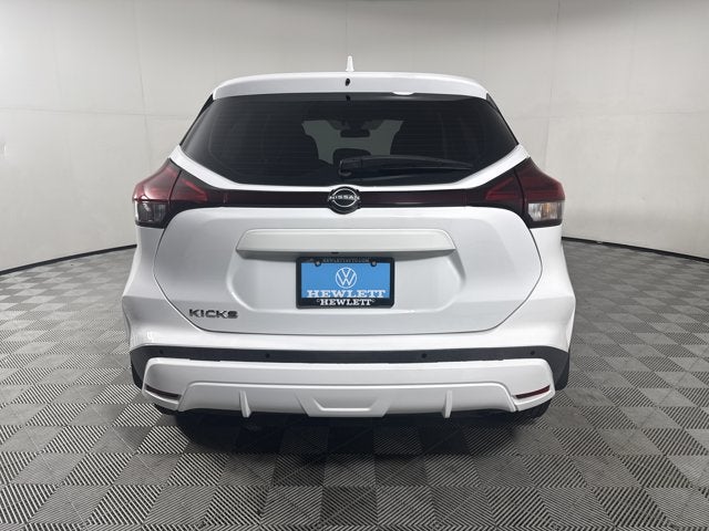 2023 Nissan Kicks S