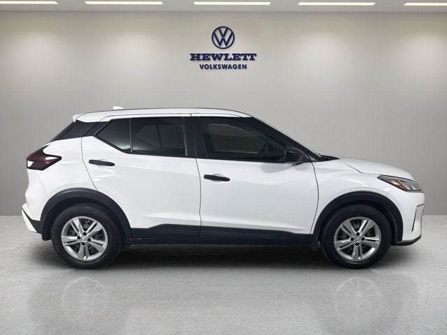 2023 Nissan Kicks S