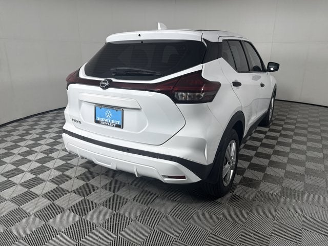 2023 Nissan Kicks S
