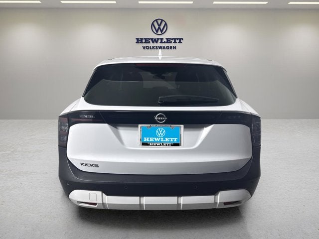 2025 Nissan Kicks SV