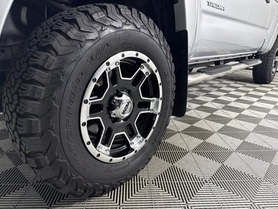 2009 Toyota Tacoma 4WD Double LB V6 AT (Natl)