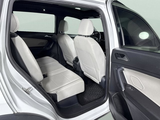 2020 Volkswagen Tiguan SE R-Line Black