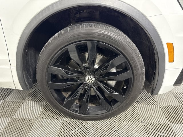 2020 Volkswagen Tiguan SE R-Line Black