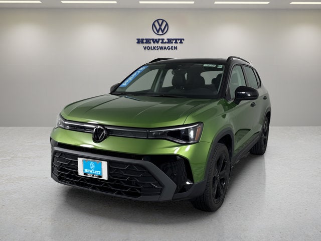 2025 Volkswagen Taos SE Black