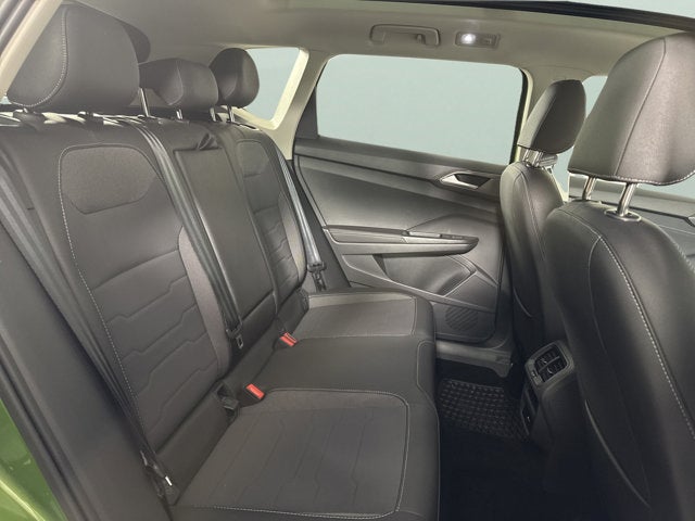 2025 Volkswagen Taos SE Black