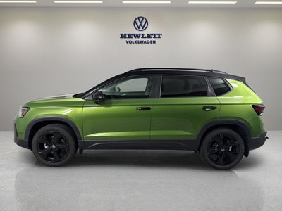 2025 Volkswagen Taos SE Black