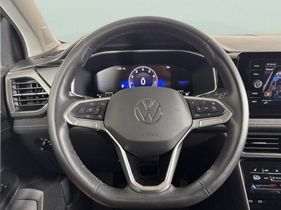 2025 Volkswagen Taos SE Black