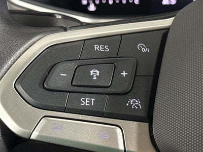 2025 Volkswagen Taos SE Black