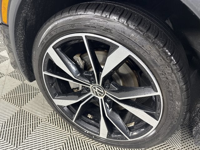 2024 Volkswagen Tiguan SEL R-Line
