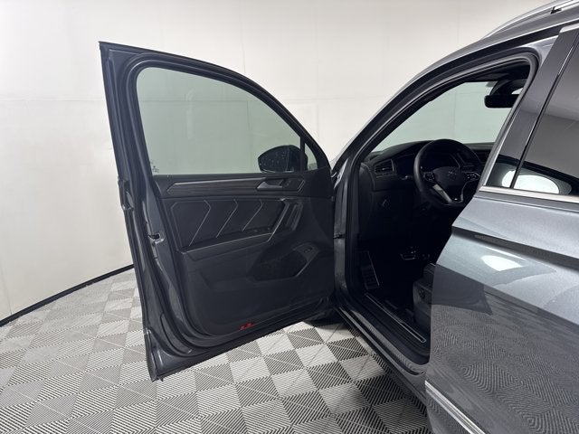 2024 Volkswagen Tiguan SEL R-Line