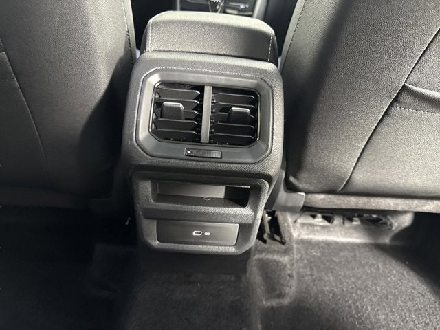 2025 Volkswagen Taos SEL