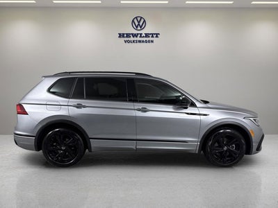 2023 Volkswagen Tiguan SE R-Line Black
