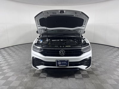 2023 Volkswagen Tiguan SE R-Line Black