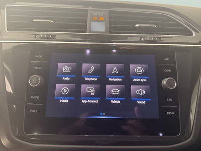 2023 Volkswagen Tiguan SE R-Line Black