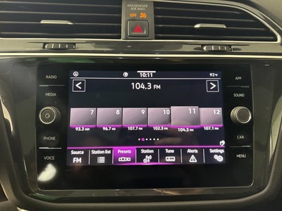 2023 Volkswagen Tiguan SE R-Line Black