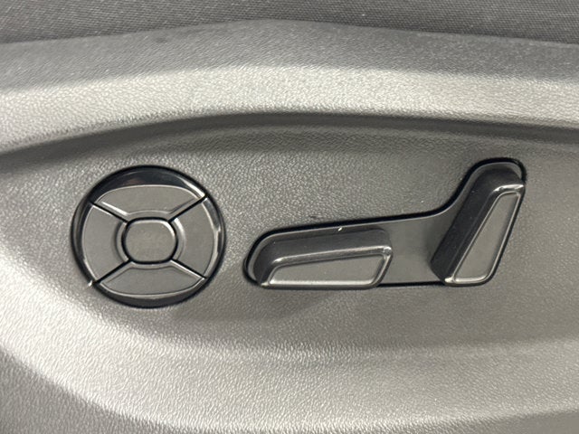 2025 Volkswagen Tiguan SE R-Line Black