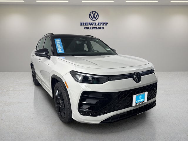 2025 Volkswagen Tiguan SE R-Line Black