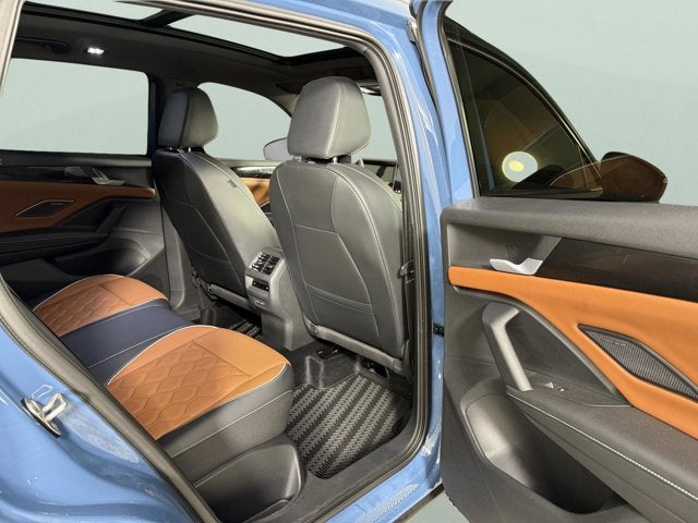 2025 Volkswagen Tiguan SEL R-Line