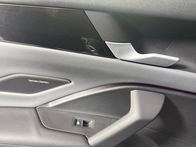 2025 Volkswagen Tiguan SEL R-Line