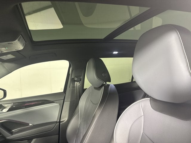 2025 Volkswagen Tiguan SEL R-Line