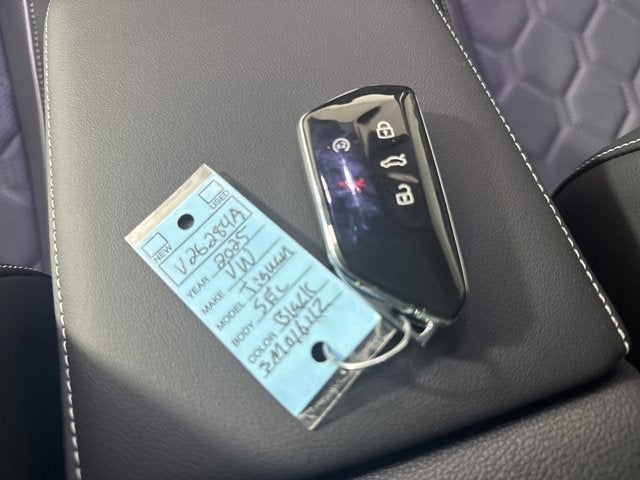 2025 Volkswagen Tiguan SEL R-Line