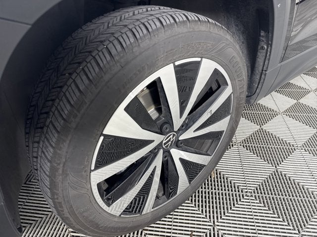 2024 Volkswagen Taos SE