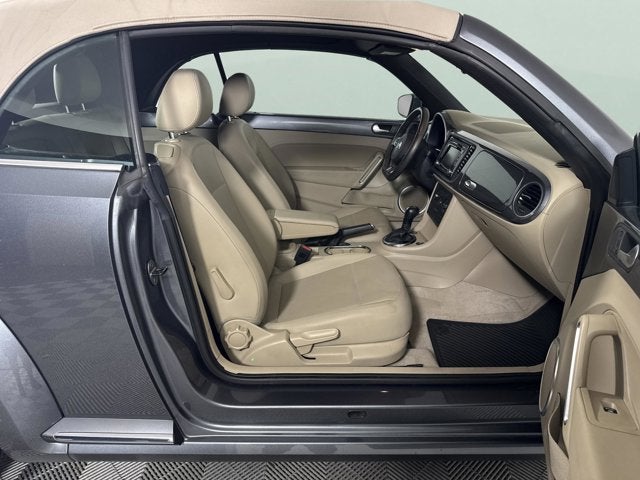 2013 Volkswagen Beetle Convertible 2.5L