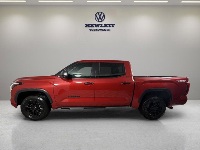 2022 Toyota Tundra 4WD SR5