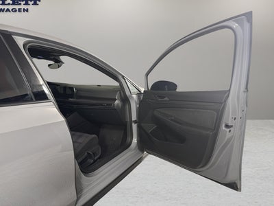 2023 Volkswagen Golf GTI SE
